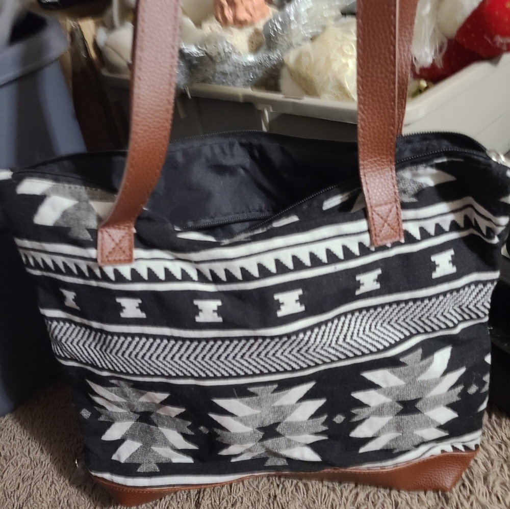 Aboriginal inspired tote.